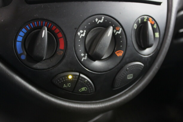 Ford Focus I · Рестайлинг, 2003 г.