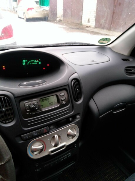 Toyota Yaris Verso, 2005 г.