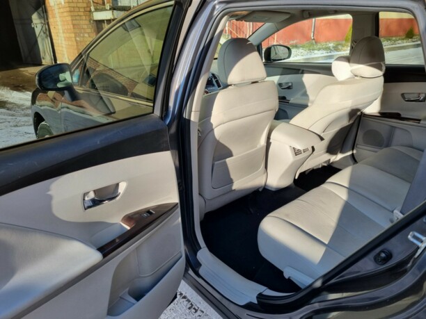Toyota Venza I, 2010 г.