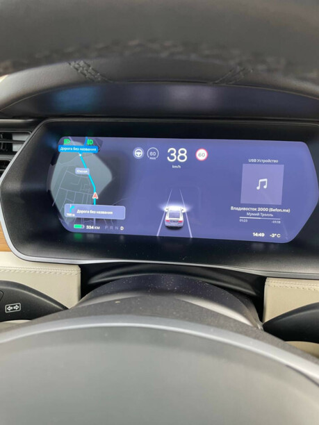 Tesla Model X, 7 мест, 2018 г.