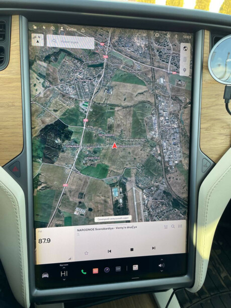Tesla Model X, 7 мест, 2018 г.