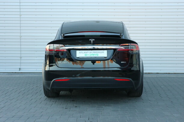 Tesla Model X, 2017 г.