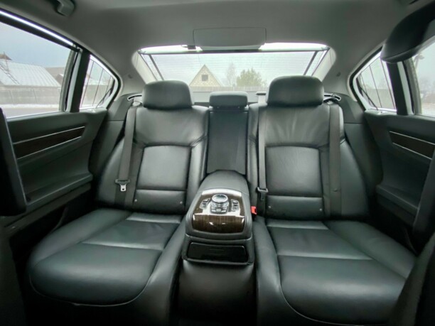 BMW 7 серия F02 (Long), 2015 г.