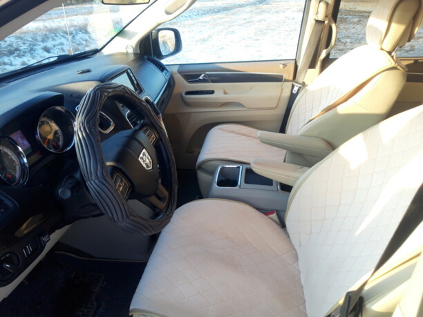 Dodge Grand Caravan V, 7 мест, 2013 г.