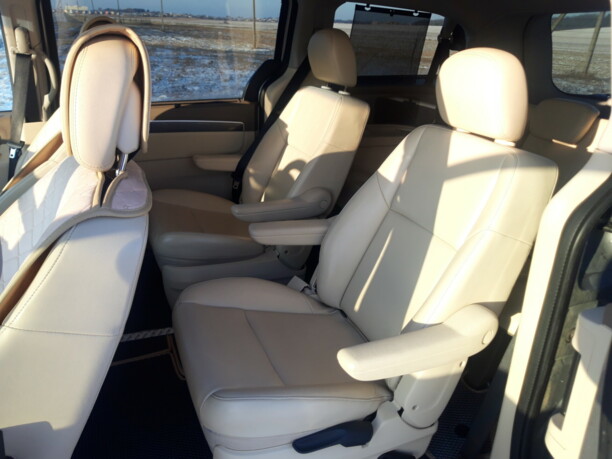 Dodge Grand Caravan V, 7 мест, 2013 г.