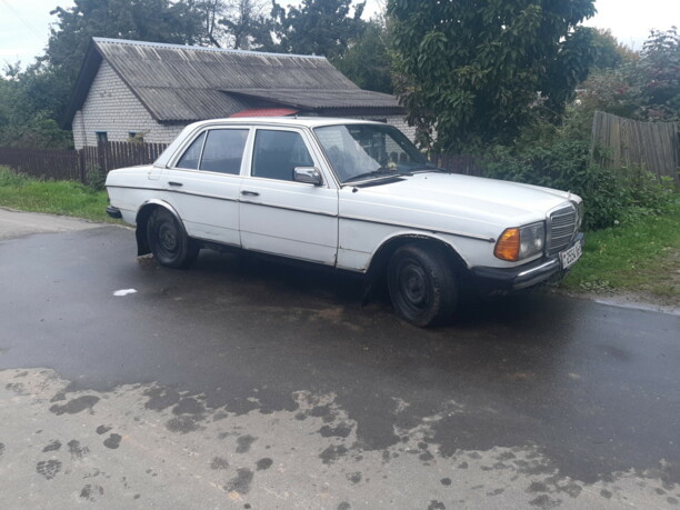Mercedes-Benz E-Класс W123, 1982 г.