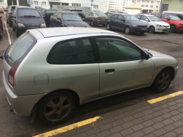 Mitsubishi Colt V, 2000 г.
