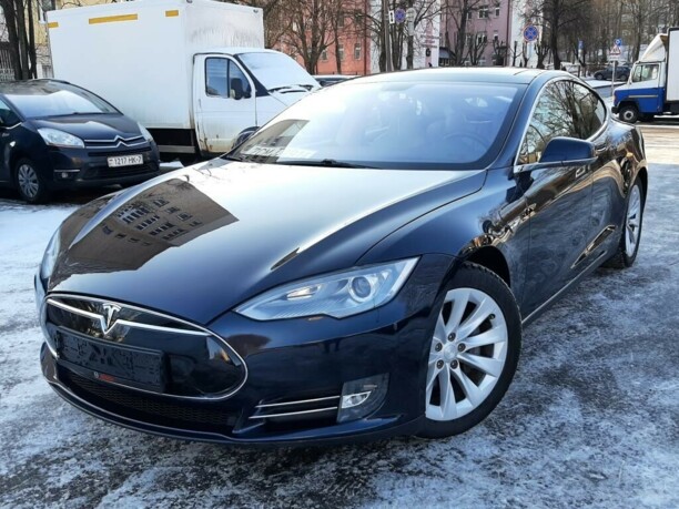 Tesla Model S I, 2013 г.