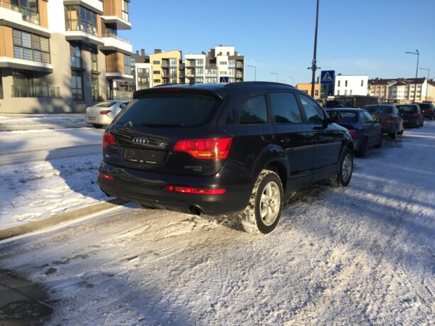 Audi Q7 4L, 7 мест, 2007 г.