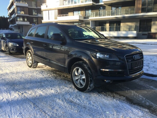 Audi Q7 4L, 7 мест, 2007 г.