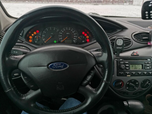 Ford Focus I · Рестайлинг, 2002 г.