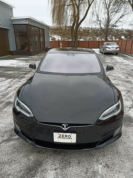 Tesla Model S I · Рестайлинг, 2017 г.