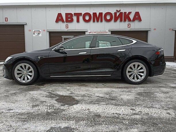 Tesla Model S I · Рестайлинг, 2017 г.