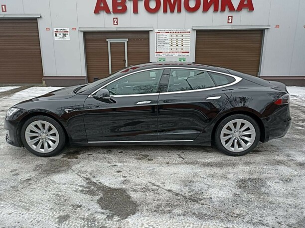 Tesla Model S I · Рестайлинг, 2017 г.