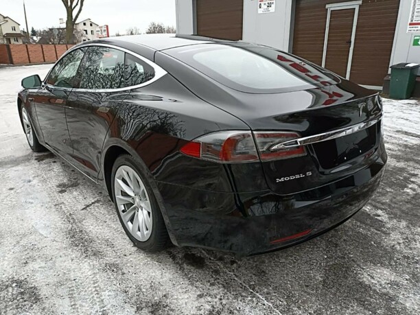 Tesla Model S I · Рестайлинг, 2017 г.