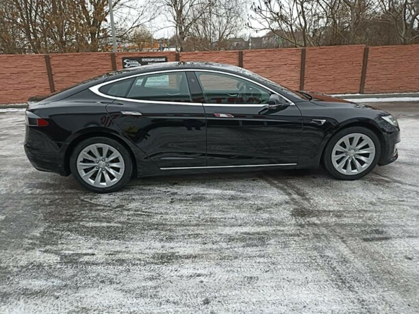 Tesla Model S I · Рестайлинг, 2017 г.