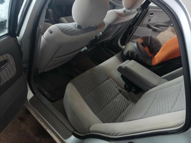 Mazda 626 GF, 2000 г.