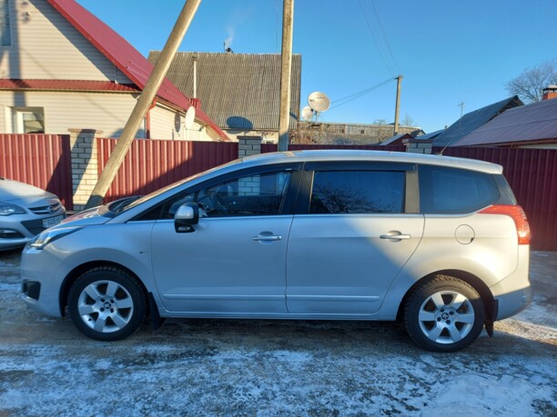 Peugeot 5008 I · Рестайлинг, 7 мест, 2015 г.