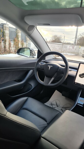 Tesla Model 3, 2020 г.