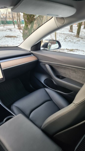 Tesla Model 3, 2020 г.