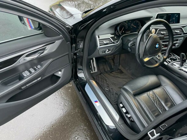BMW 7 серия G12 (Long), 2017 г.