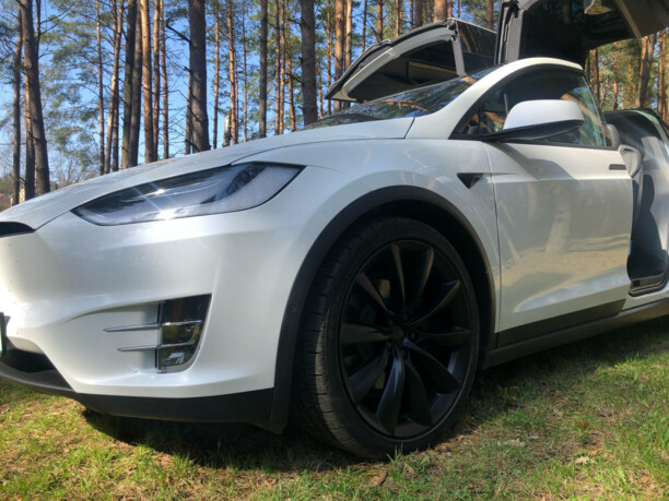 Tesla Model X, 7 мест, 2020 г.
