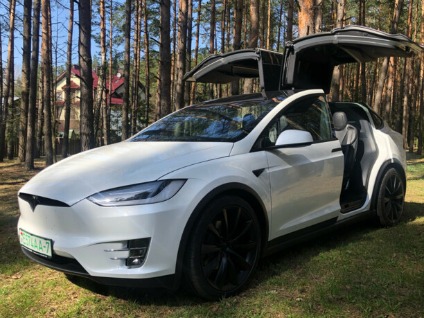 Tesla Model X, 7 мест, 2020 г.