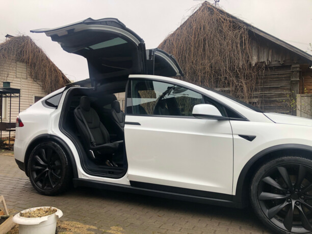 Tesla Model X, 7 мест, 2020 г.