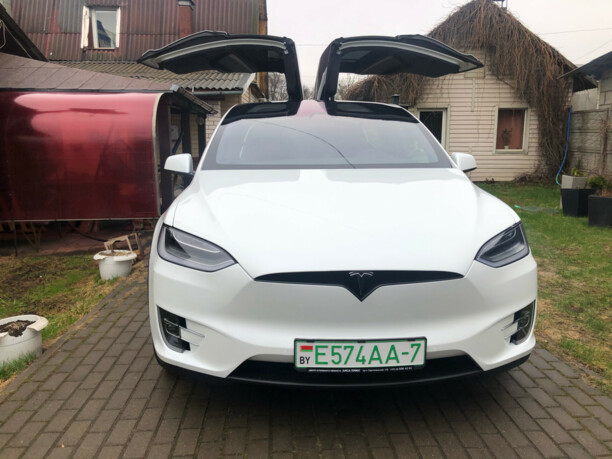 Tesla Model X, 7 мест, 2020 г.