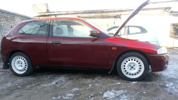 Mitsubishi Colt V, 2000 г.
