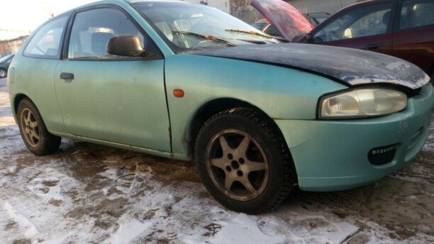 Mitsubishi Colt V, 2000 г.