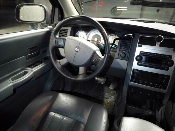Dodge Durango II, 7 мест, 2005 г.