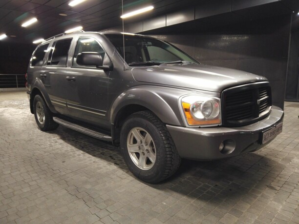Dodge Durango II, 7 мест, 2005 г.