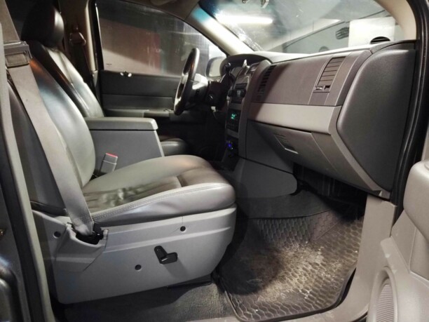 Dodge Durango II, 7 мест, 2005 г.