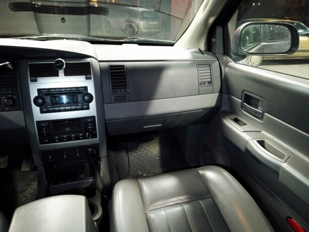 Dodge Durango II, 7 мест, 2005 г.