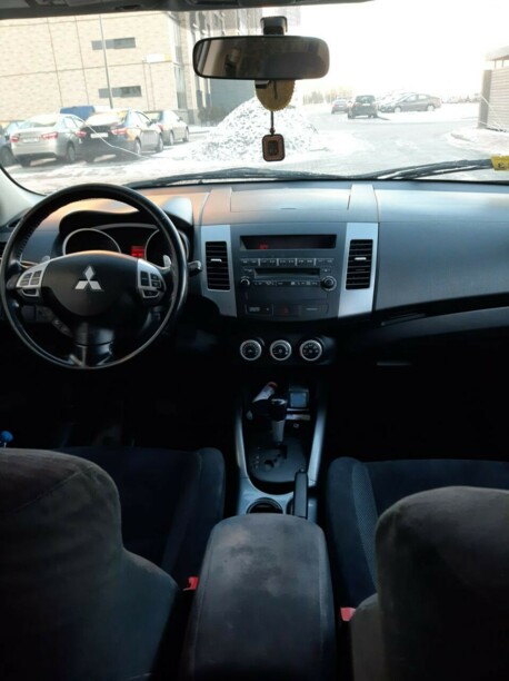 Mitsubishi Outlander XL, 7 мест, 2006 г.