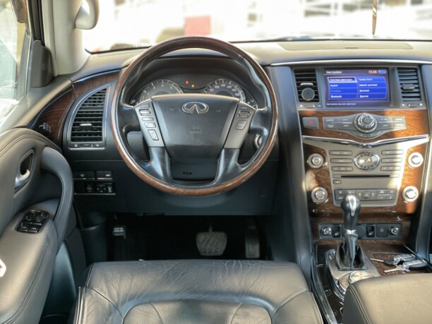Infiniti QX56 II, 7 мест, 2012 г.