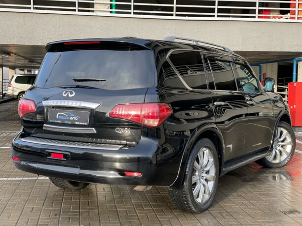 Infiniti QX56 II, 7 мест, 2012 г.
