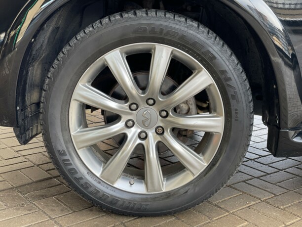Infiniti QX56 II, 7 мест, 2012 г.
