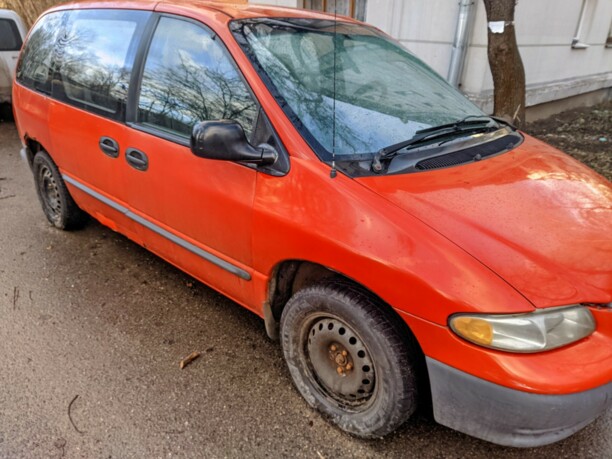 Plymouth Voyager III, 7 мест, 1998 г.
