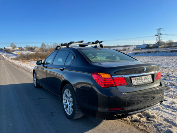 BMW 7 серия F02 (Long), 2009 г.