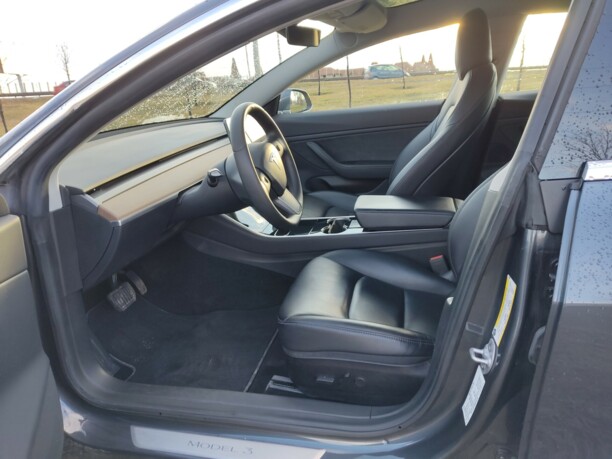 Tesla Model 3, 2019 г.