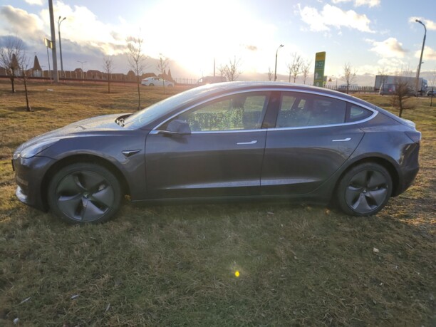 Tesla Model 3, 2019 г.
