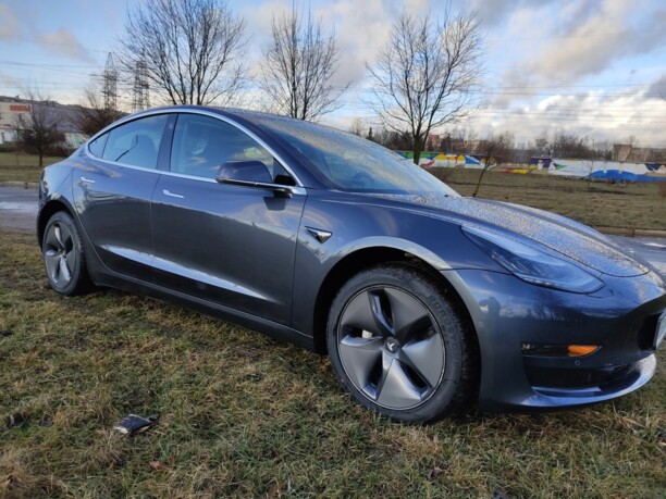 Tesla Model 3, 2019 г.