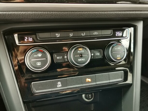 Volkswagen Touran III, 7 мест, 2018 г.