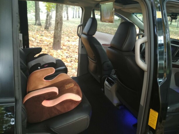 Toyota Sienna III (XL30), 7 мест, 2011 г.