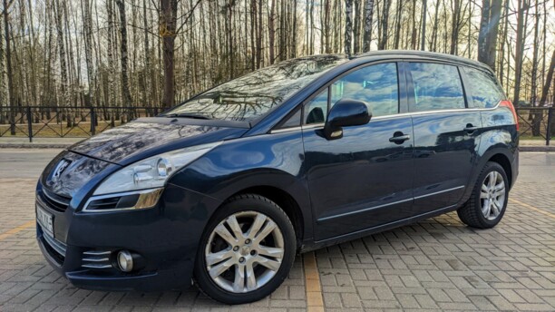 Peugeot 5008 I, 7 мест, 2011 г.