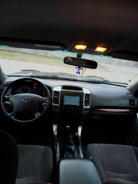 Toyota Land Cruiser Prado J120, 7 мест, 2006 г.