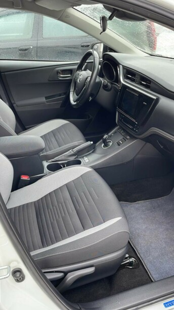 Toyota Auris II (E180) · Рестайлинг, 2017 г.