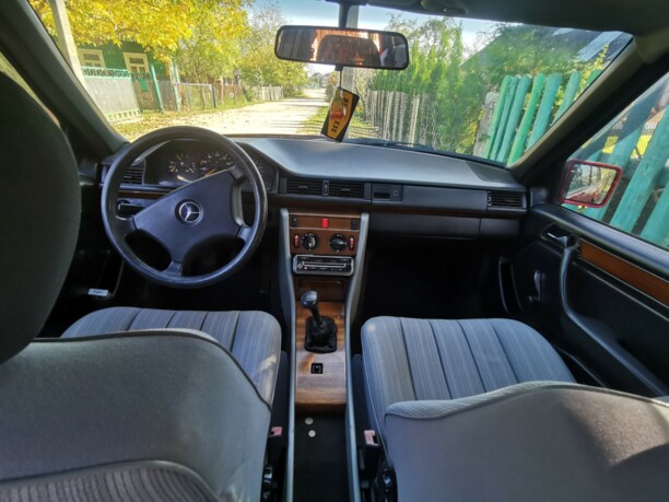 Mercedes-Benz E-Класс W124, S124, C124, A124, 1985 г.